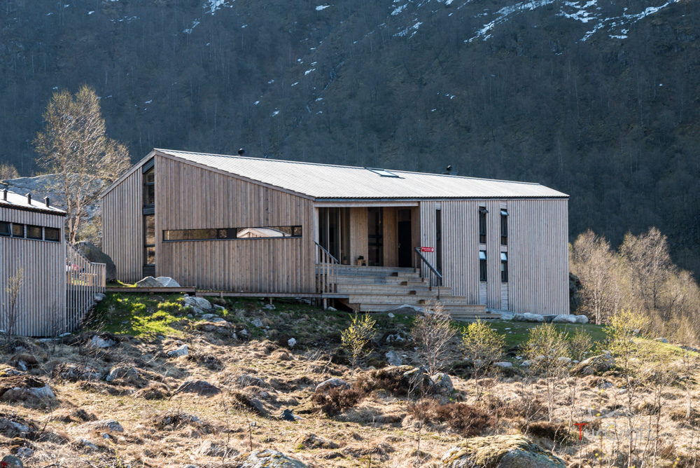 Cabin area near Kvitlen at the end of the trail