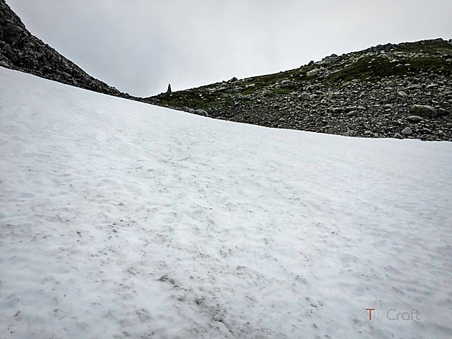 Snow patches on the higher ground of the Bossbu route