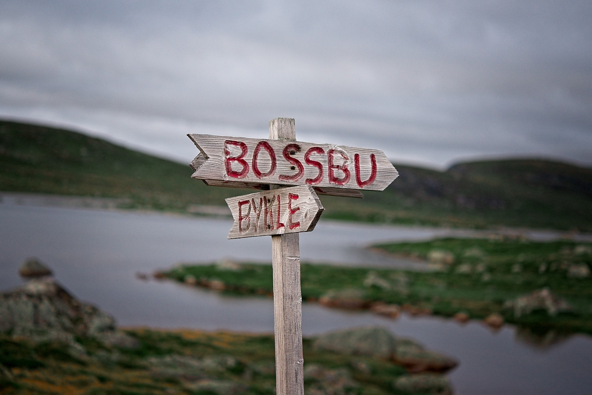 Mountain landscape on the Bossbu hiking route in Norway
